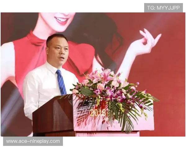 当足坛父子携手书写荣耀传奇他们的故事跨越了时代与梦想 当足坛父子携手书写荣耀传奇他们的故事跨越了时代与梦想