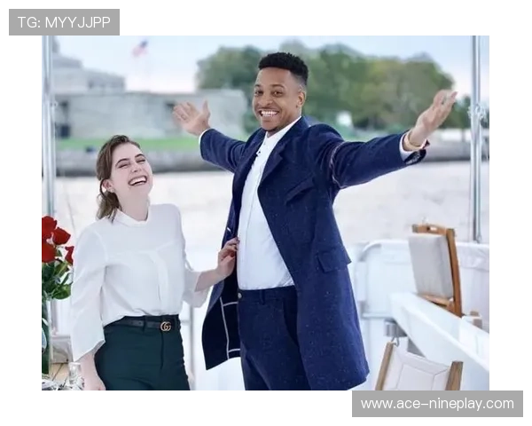 足球明星与家人同住的生活方式揭秘：他们如何平衡职业与家庭时间